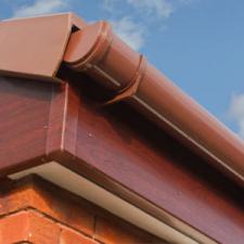 Using Pressure Washing To Safely And Thoroughly Handle Gutter Cleaning